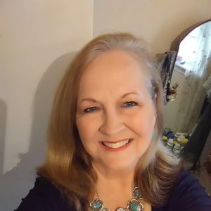 Meet your Posher, Connie